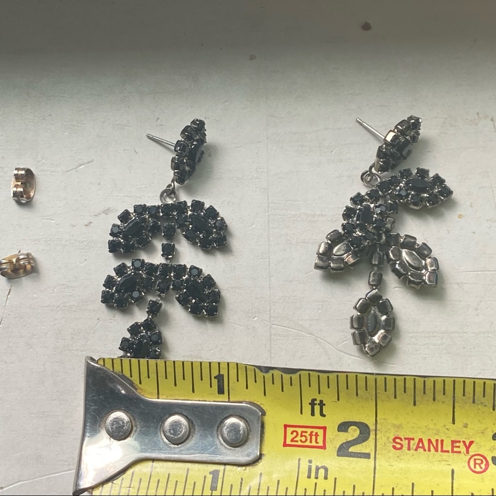 Black crystal vintage earrings - Picture 5 of 8